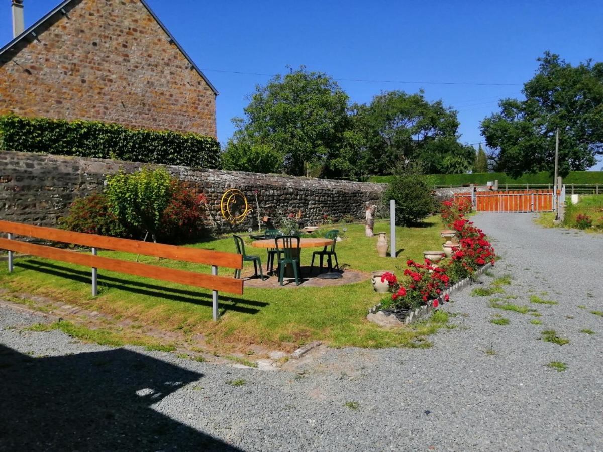 Les Ch'Tis Normands Bed and Breakfast Domjean Esterno foto